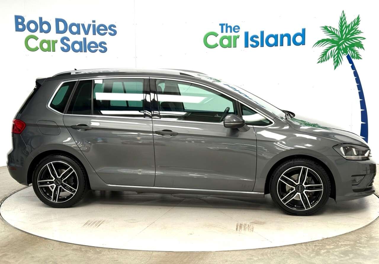 2018 VOLKSWAGEN GOLF SV 2018 VOLKSWAGEN GOLF SV