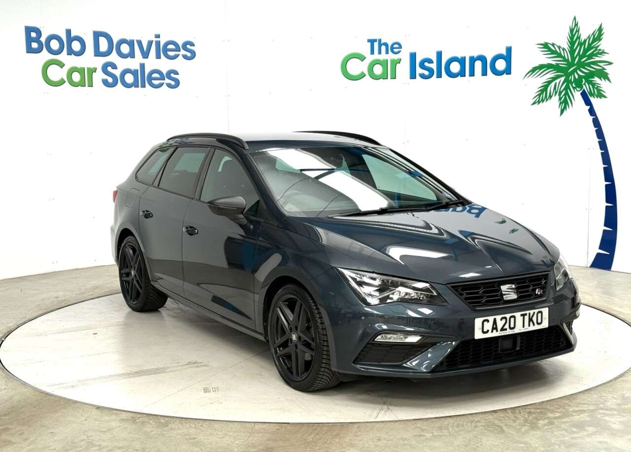 A 2020 SEAT LEON 1.5 TSI EVO FR Black Edition Estate 5dr Petrol Manual Euro 6 (s/s) (130 ps) A 2020 SEAT LEON 1.5 TSI EVO FR Black Edition Estate 5dr Petrol Manual Euro 6 (s/s) (130 ps)