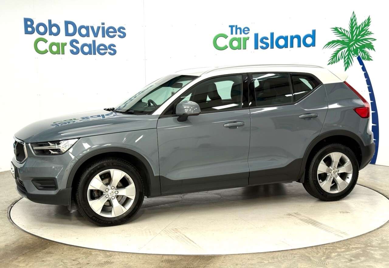 2019 VOLVO XC40 2019 VOLVO XC40
