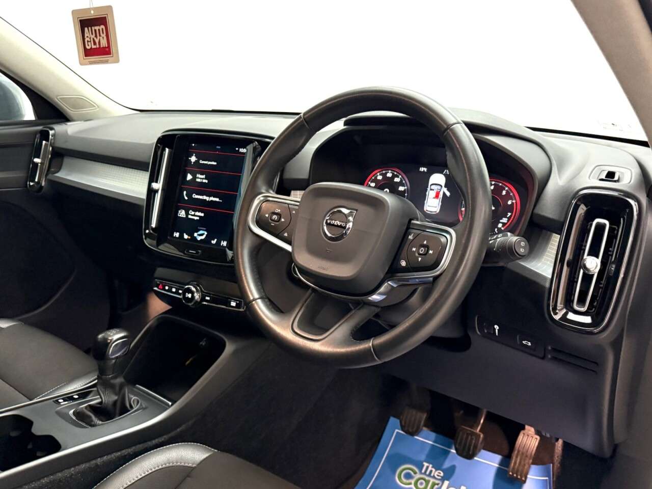 2019 VOLVO XC40 2019 VOLVO XC40