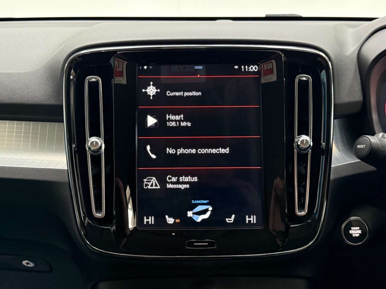 2019 VOLVO XC40 2019 VOLVO XC40