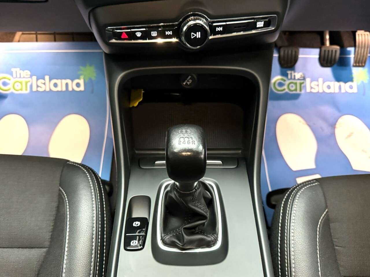 2019 VOLVO XC40 2019 VOLVO XC40