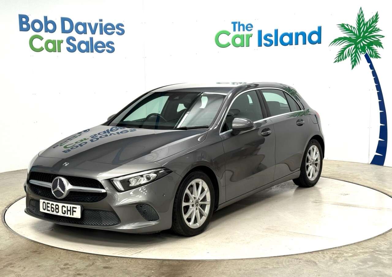 A 2018 MERCEDES-BENZ A-CLASS 1.5 A180d Sport (Executive) Hatchback 5dr Diesel 7G-DCT Euro 6 (s/s) (116 p A 2018 MERCEDES-BENZ A-CLASS 1.5 A180d Sport (Executive) Hatchback 5dr Diesel 7G-DCT Euro 6 (s/s) (116 p