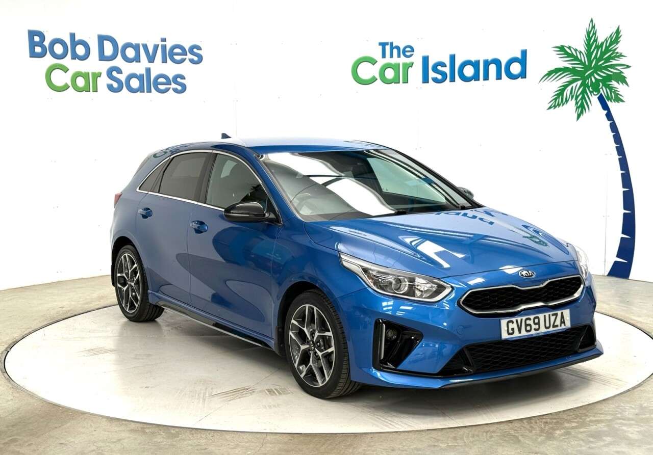 A 2020 KIA CEED 1.4 T-GDi GT-Line Hatchback 5dr Petrol DCT Euro 6 (s/s) (138 bhp) SATNAV, H A 2020 KIA CEED 1.4 T-GDi GT-Line Hatchback 5dr Petrol DCT Euro 6 (s/s) (138 bhp) SATNAV, H