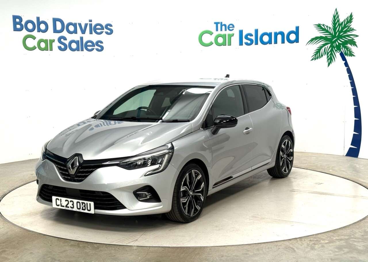 A 2023 RENAULT CLIO 1.6 E-TECH Techno Hatchback 5dr Petrol Hybrid Auto Euro 6 (s/s) (145 ps) Fu A 2023 RENAULT CLIO 1.6 E-TECH Techno Hatchback 5dr Petrol Hybrid Auto Euro 6 (s/s) (145 ps) Fu