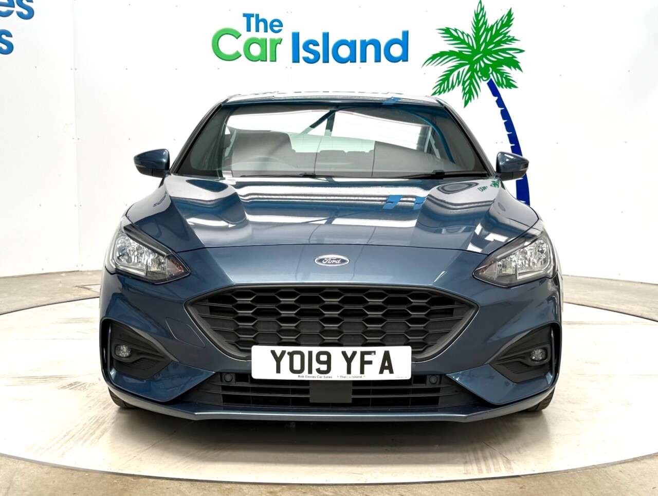 A 2019 FORD FOCUS 1.5 EcoBlue ST-Line Hatchback 5dr Diesel Manual Euro 6 (s/s) (120 ps) Spoil A 2019 FORD FOCUS 1.5 EcoBlue ST-Line Hatchback 5dr Diesel Manual Euro 6 (s/s) (120 ps) Spoil