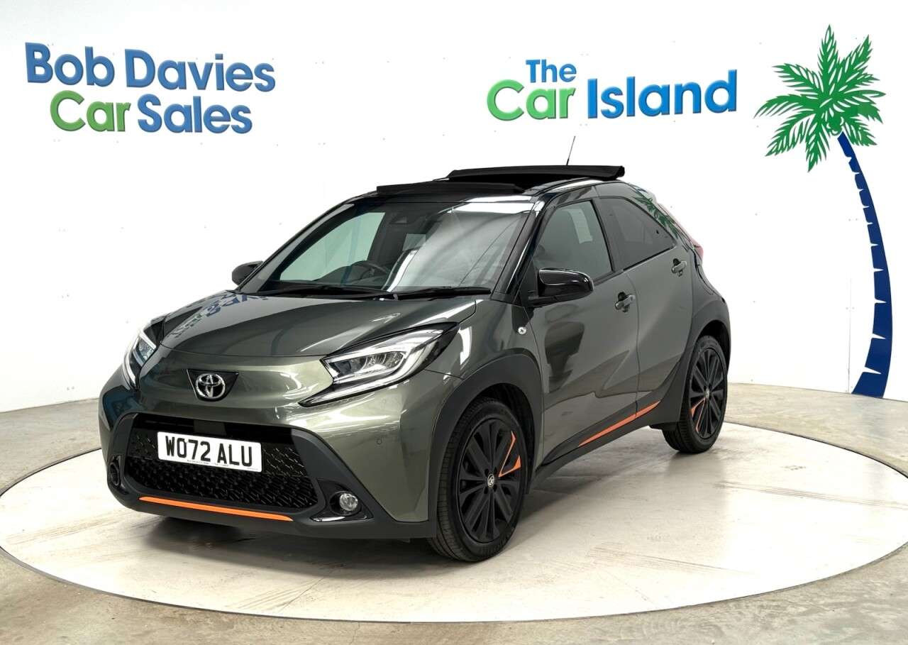 A 2023 TOYOTA AYGO X 1.0 VVT-i Limited Edition (Canvas Roof) Hatchback 5dr Petrol Manual Euro 6 A 2023 TOYOTA AYGO X 1.0 VVT-i Limited Edition (Canvas Roof) Hatchback 5dr Petrol Manual Euro 6