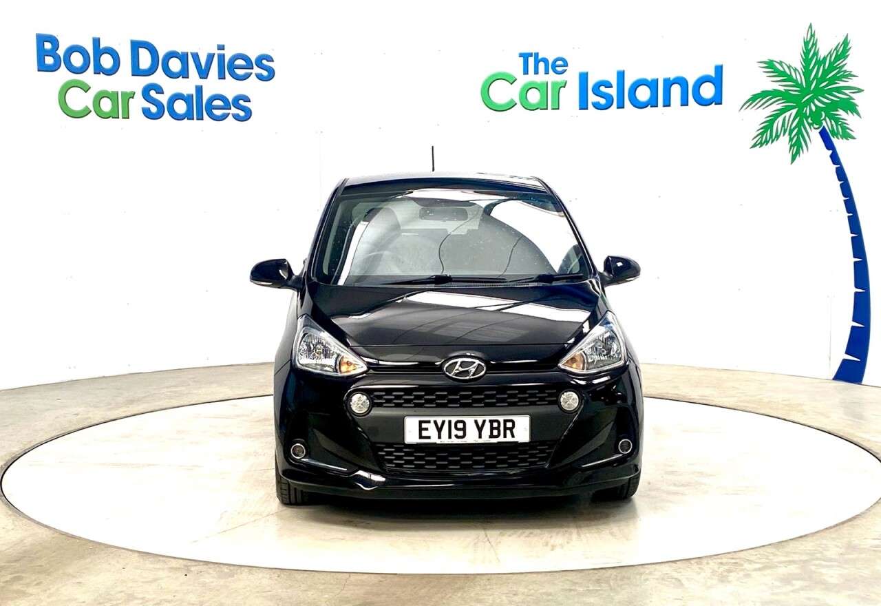 A 2019 HYUNDAI I10 1.0 Premium Hatchback 5dr Petrol Manual Euro 6 (67 ps) Greast Serv.History, A 2019 HYUNDAI I10 1.0 Premium Hatchback 5dr Petrol Manual Euro 6 (67 ps) Greast Serv.History,