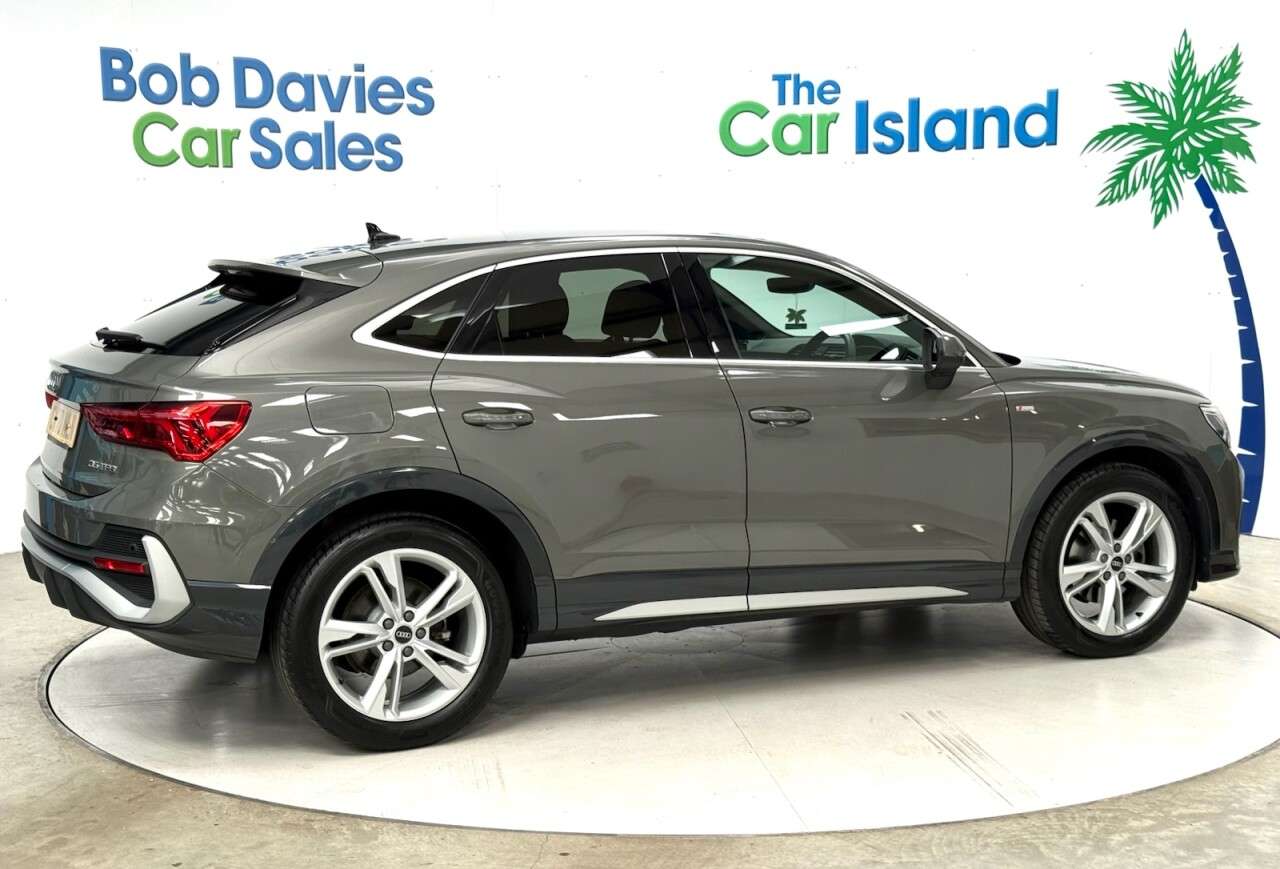 2020 AUDI Q3 2020 AUDI Q3