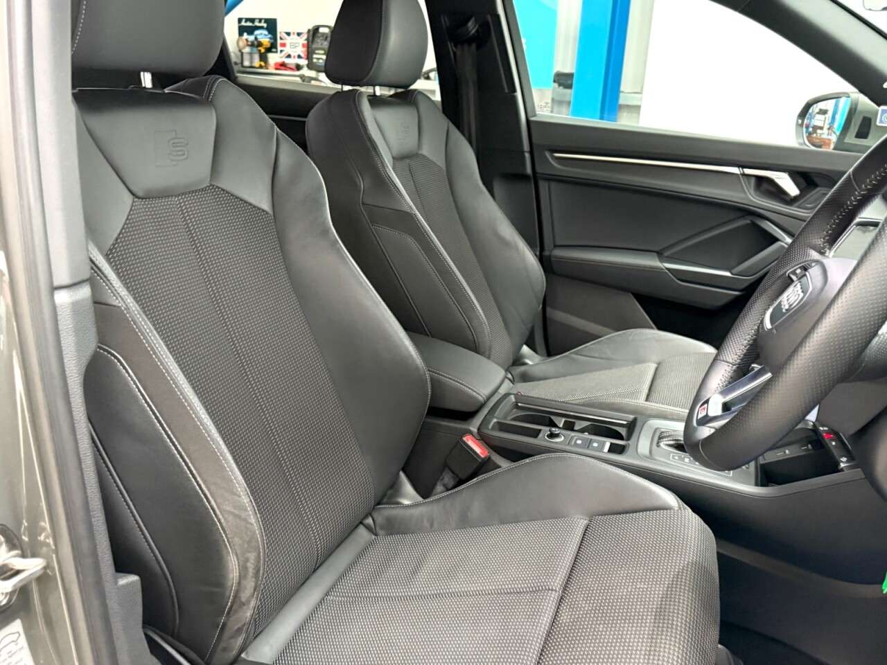 2020 AUDI Q3 2020 AUDI Q3