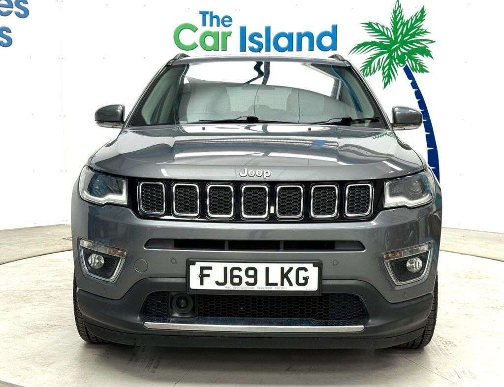 A 2019 JEEP COMPASS 1.6 MultiJetII Limited SUV 5dr Diesel Manual Euro 6 (s/s) (120 ps) 18 Black A 2019 JEEP COMPASS 1.6 MultiJetII Limited SUV 5dr Diesel Manual Euro 6 (s/s) (120 ps) 18 Black