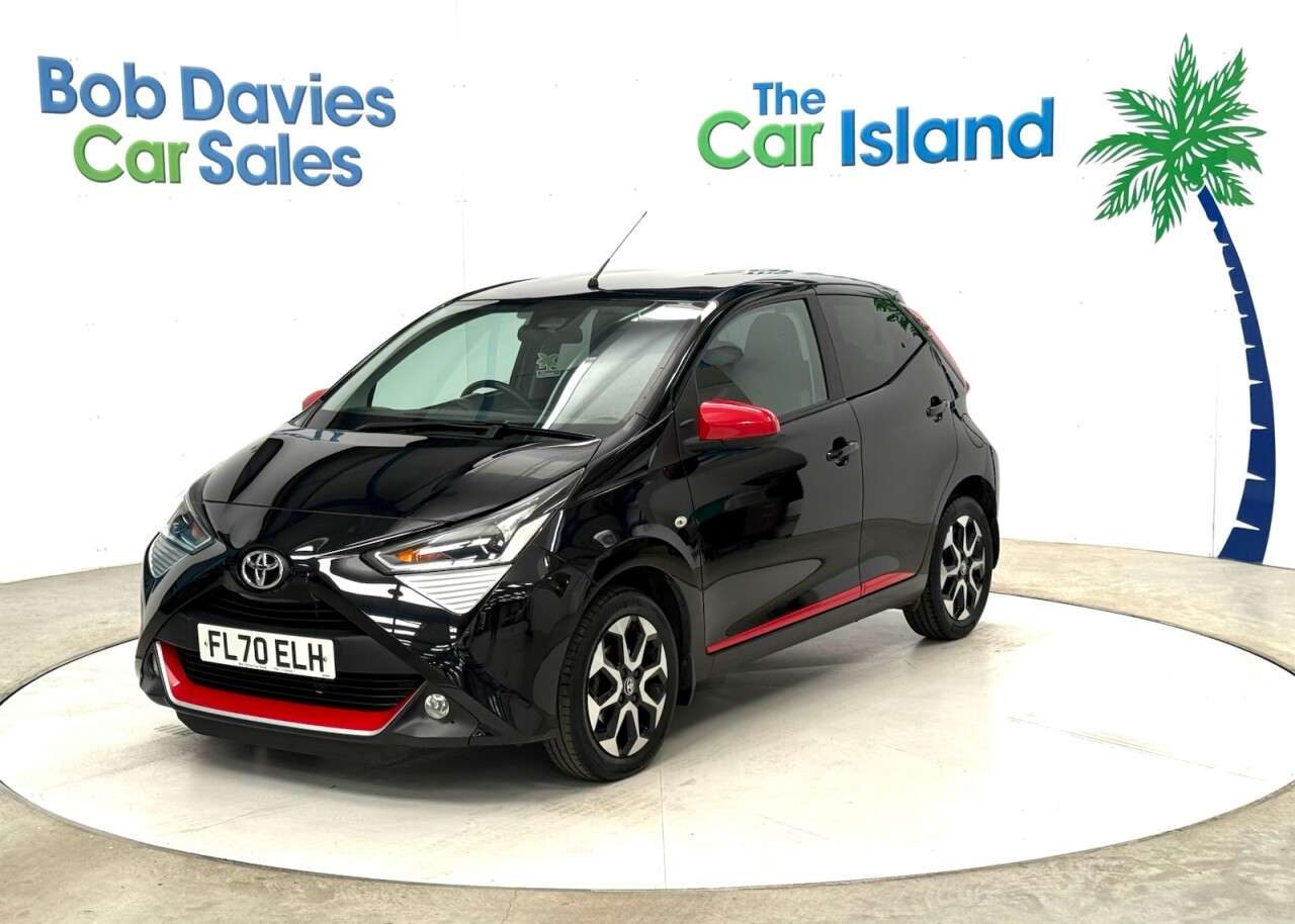 A 2021 TOYOTA AYGO 1.0 VVT-i x-trend Hatchback 5dr Petrol Manual Euro 6 (Safety Sense) (71 ps) A 2021 TOYOTA AYGO 1.0 VVT-i x-trend Hatchback 5dr Petrol Manual Euro 6 (Safety Sense) (71 ps)