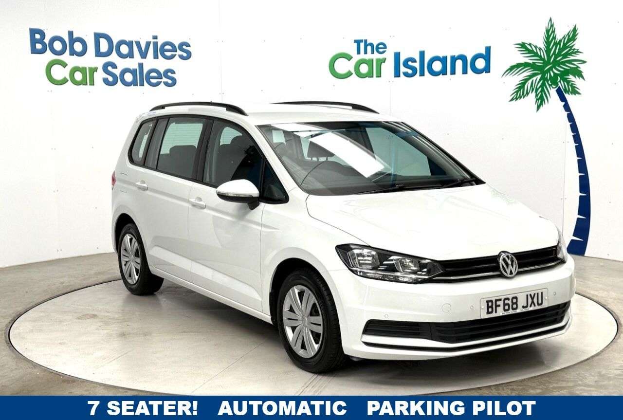 A 2018 VOLKSWAGEN TOURAN 1.6 TDI S MPV 5dr Diesel DSG Euro 6 (s/s) (115 ps) Front & Rear Parking Pil A 2018 VOLKSWAGEN TOURAN 1.6 TDI S MPV 5dr Diesel DSG Euro 6 (s/s) (115 ps) Front & Rear Parking Pil