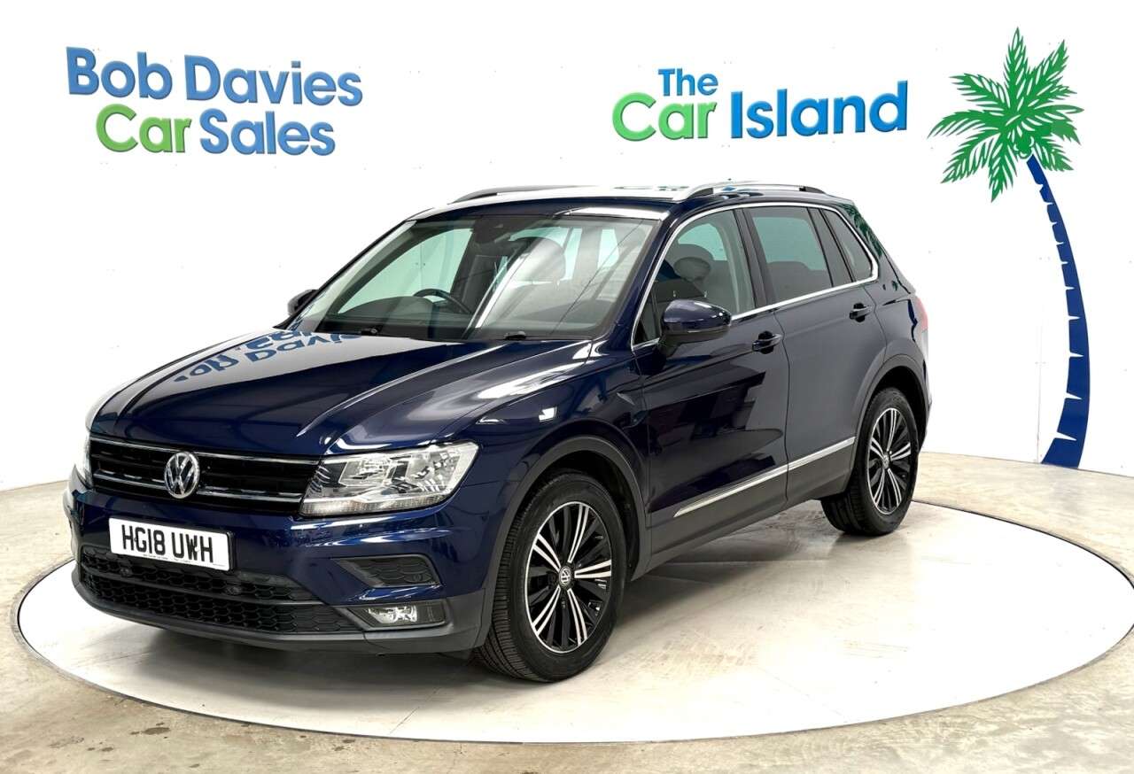 A 2018 VOLKSWAGEN TIGUAN 1.4 TSI SE Navigation SUV 5dr Petrol Manual Euro 6 (s/s) (125 ps) Full Park A 2018 VOLKSWAGEN TIGUAN 1.4 TSI SE Navigation SUV 5dr Petrol Manual Euro 6 (s/s) (125 ps) Full Park