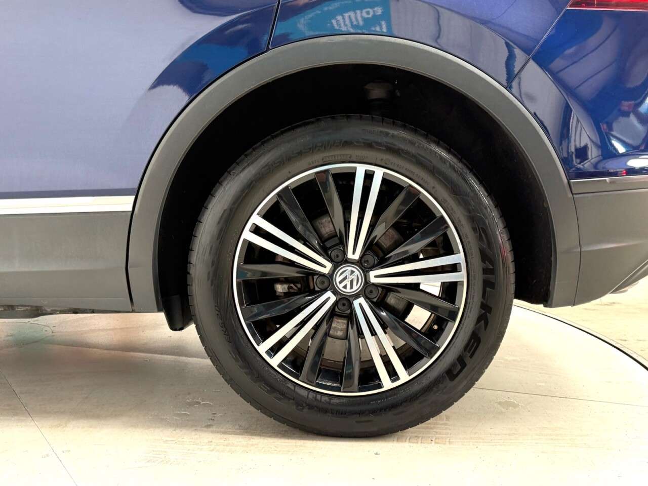 2018 VOLKSWAGEN TIGUAN 2018 VOLKSWAGEN TIGUAN