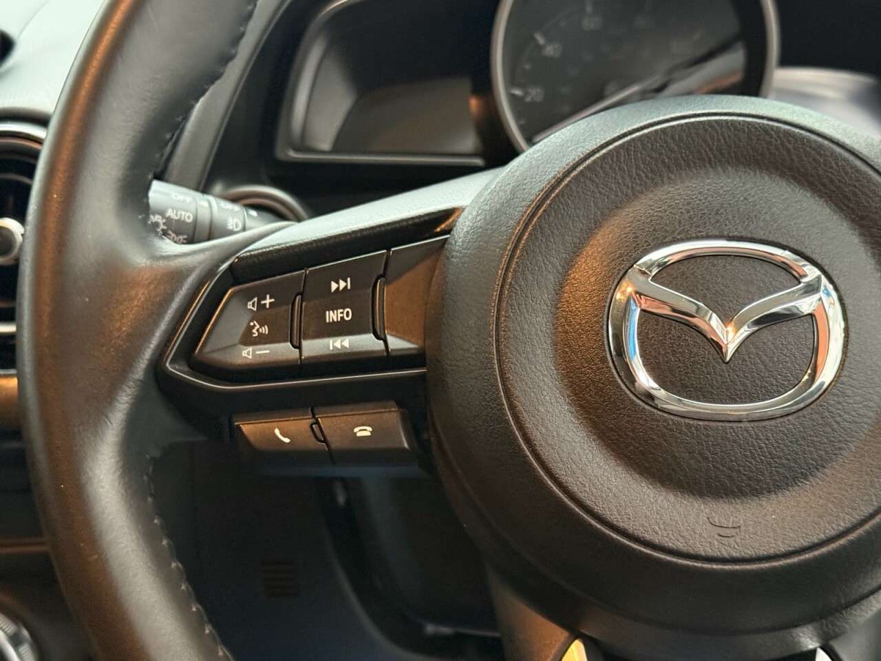 2018 MAZDA MAZDA2 2018 MAZDA MAZDA2