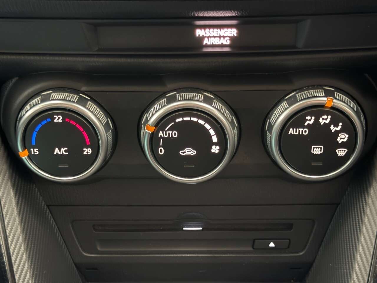 2018 MAZDA MAZDA2 2018 MAZDA MAZDA2