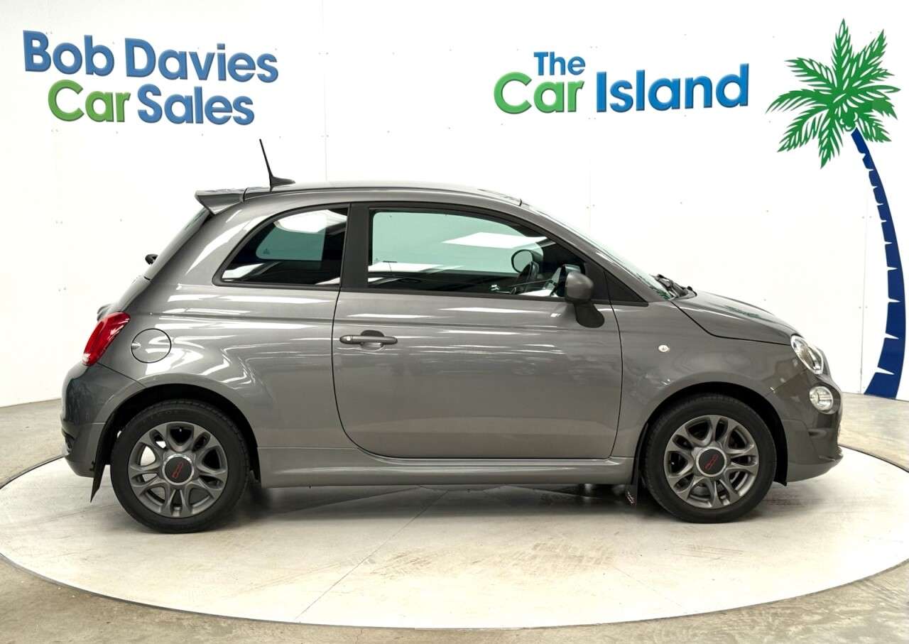 2017 FIAT 500 2017 FIAT 500