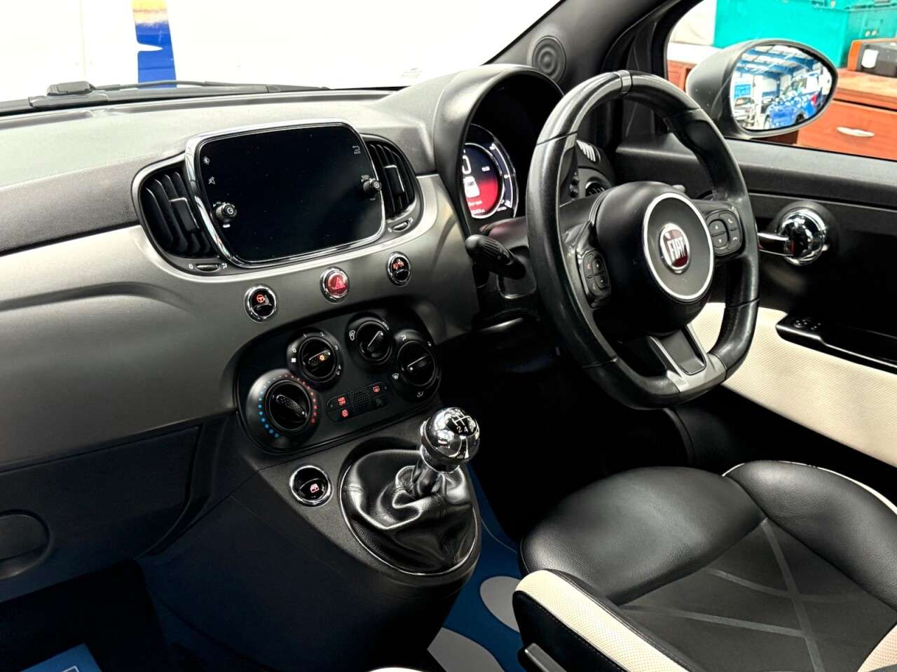 2017 FIAT 500 2017 FIAT 500
