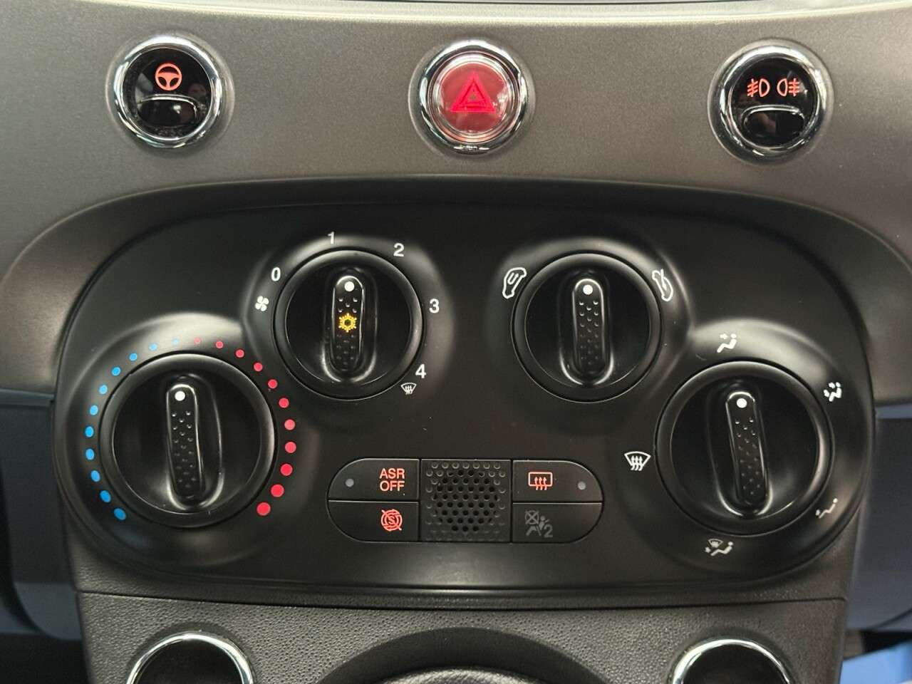 2017 FIAT 500 2017 FIAT 500