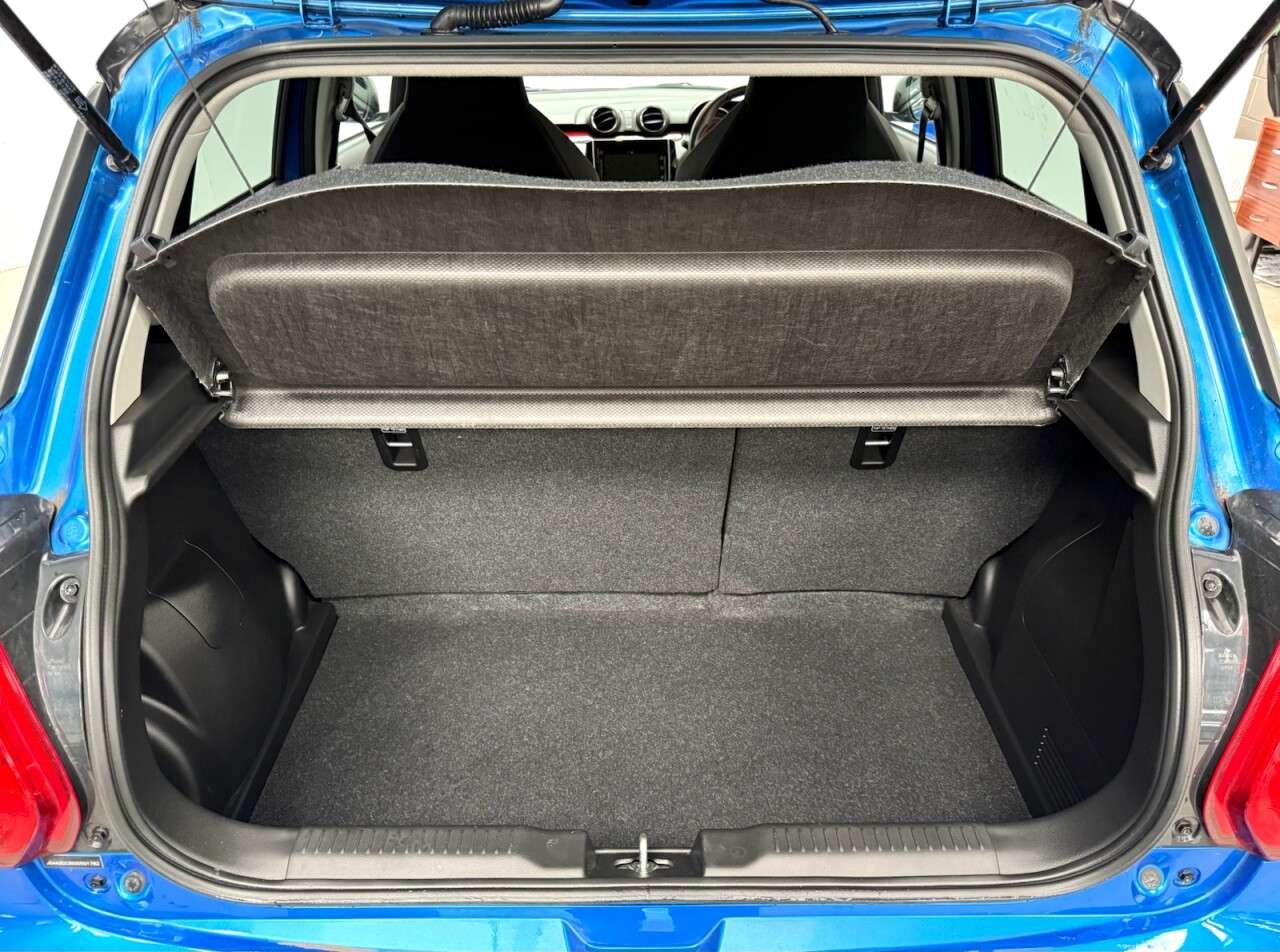 2021 SUZUKI SWIFT 2021 SUZUKI SWIFT