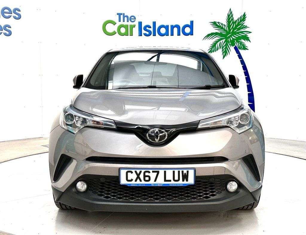 A 2017 TOYOTA C-HR 1.2 VVT-i Excel SUV 5dr Petrol Manual Euro 6 (s/s) (115 ps) Luxury Leather A 2017 TOYOTA C-HR 1.2 VVT-i Excel SUV 5dr Petrol Manual Euro 6 (s/s) (115 ps) Luxury Leather