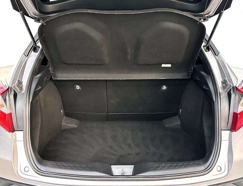 2017 TOYOTA C-HR 2017 TOYOTA C-HR