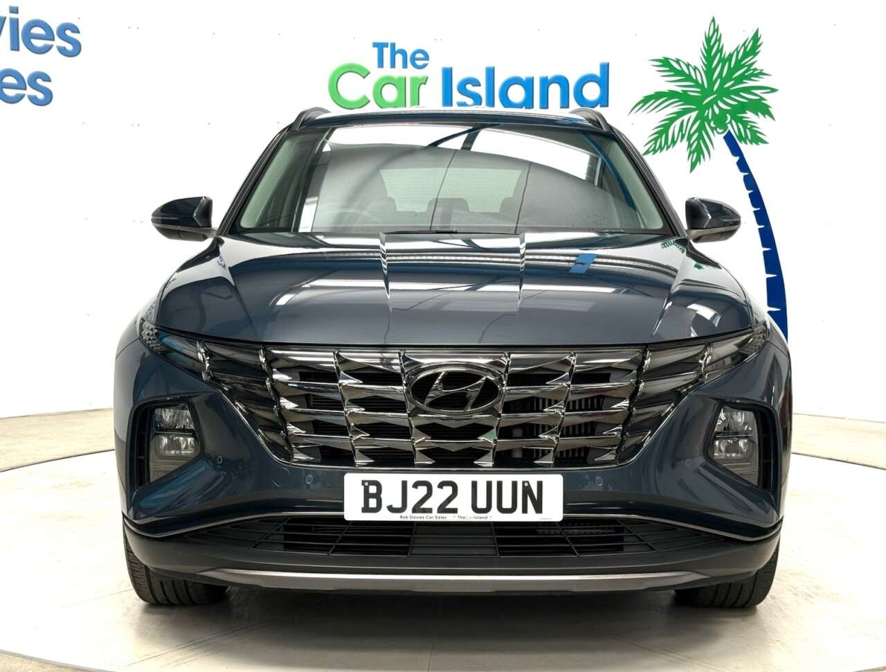 A 2022 HYUNDAI TUCSON 1.6 T-GDi Premium SUV 5dr Petrol Manual Euro 6 (s/s) (150 ps) Full Service A 2022 HYUNDAI TUCSON 1.6 T-GDi Premium SUV 5dr Petrol Manual Euro 6 (s/s) (150 ps) Full Service