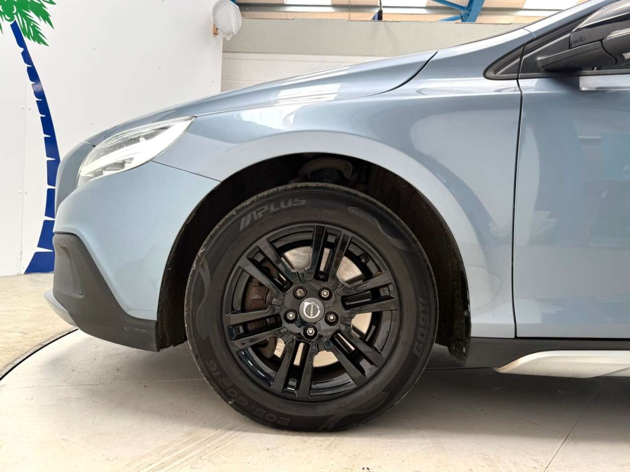 2017 VOLVO V40 CROSS COUNTRY 2017 VOLVO V40 CROSS COUNTRY