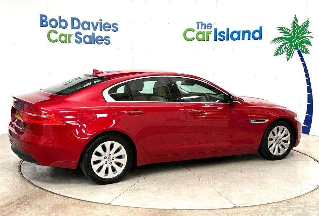 2016 JAGUAR XE 2016 JAGUAR XE
