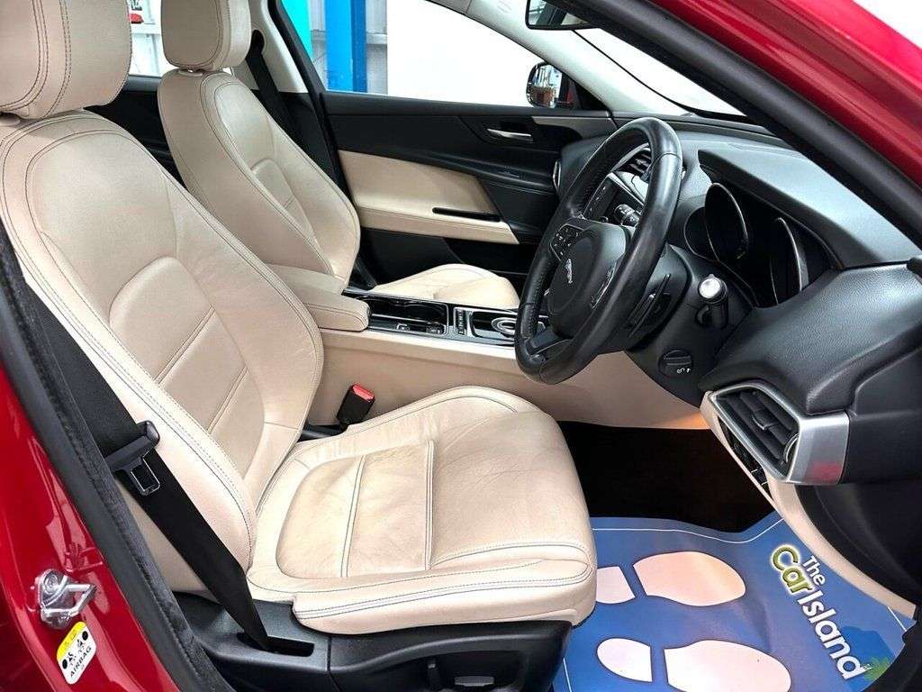 2016 JAGUAR XE 2016 JAGUAR XE