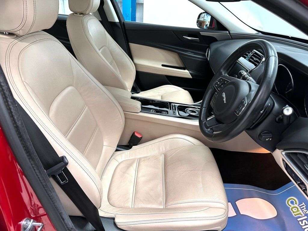 2016 JAGUAR XE 2016 JAGUAR XE