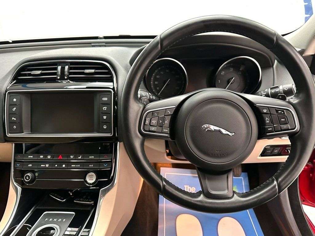 2016 JAGUAR XE 2016 JAGUAR XE
