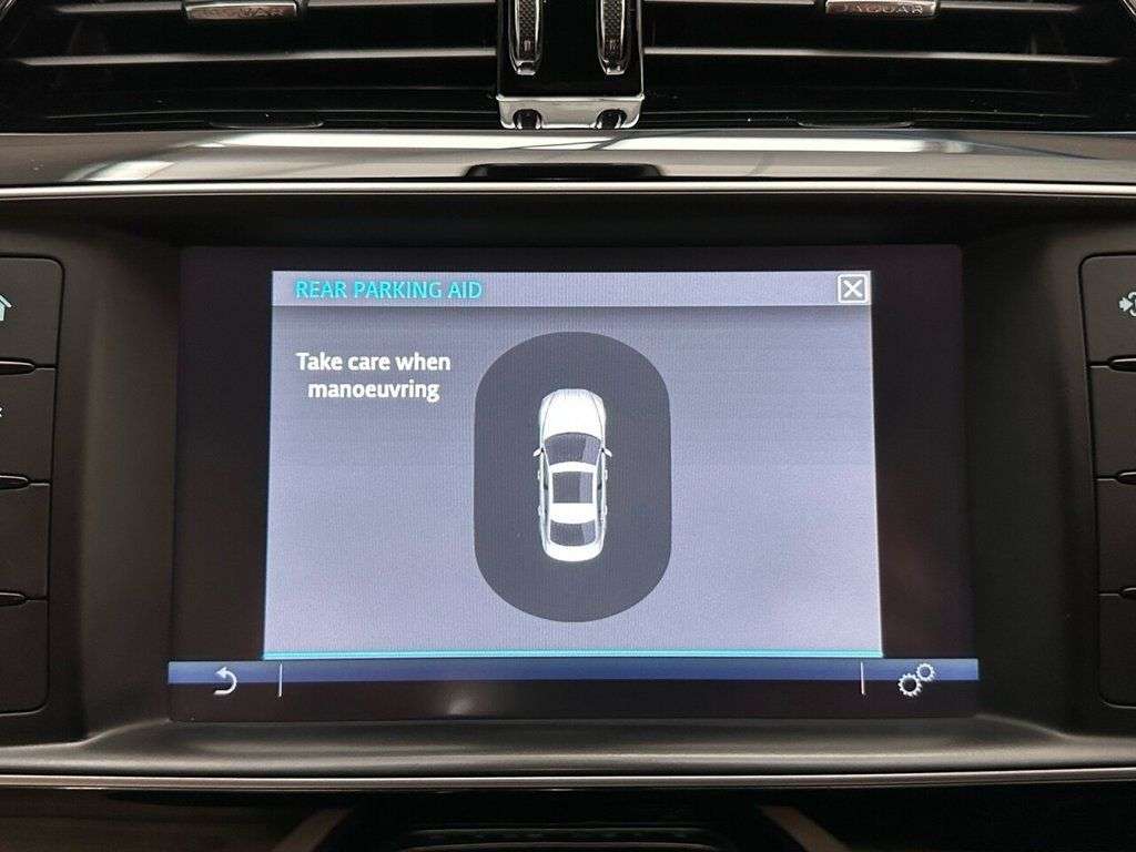 2016 JAGUAR XE 2016 JAGUAR XE