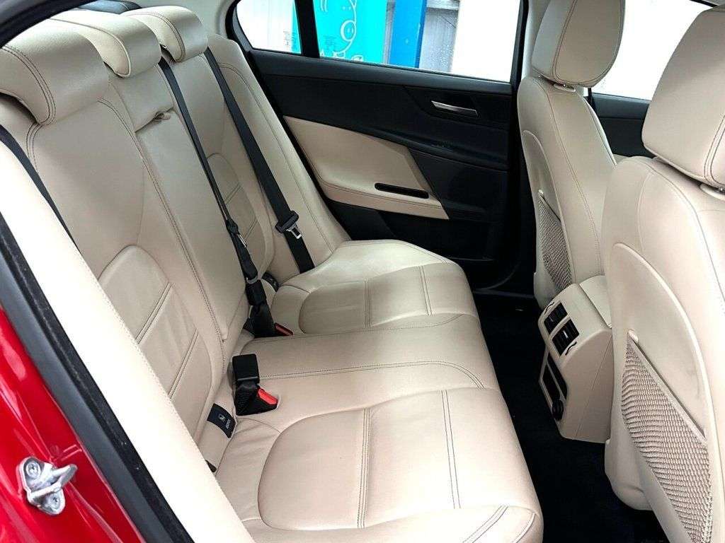 2016 JAGUAR XE 2016 JAGUAR XE