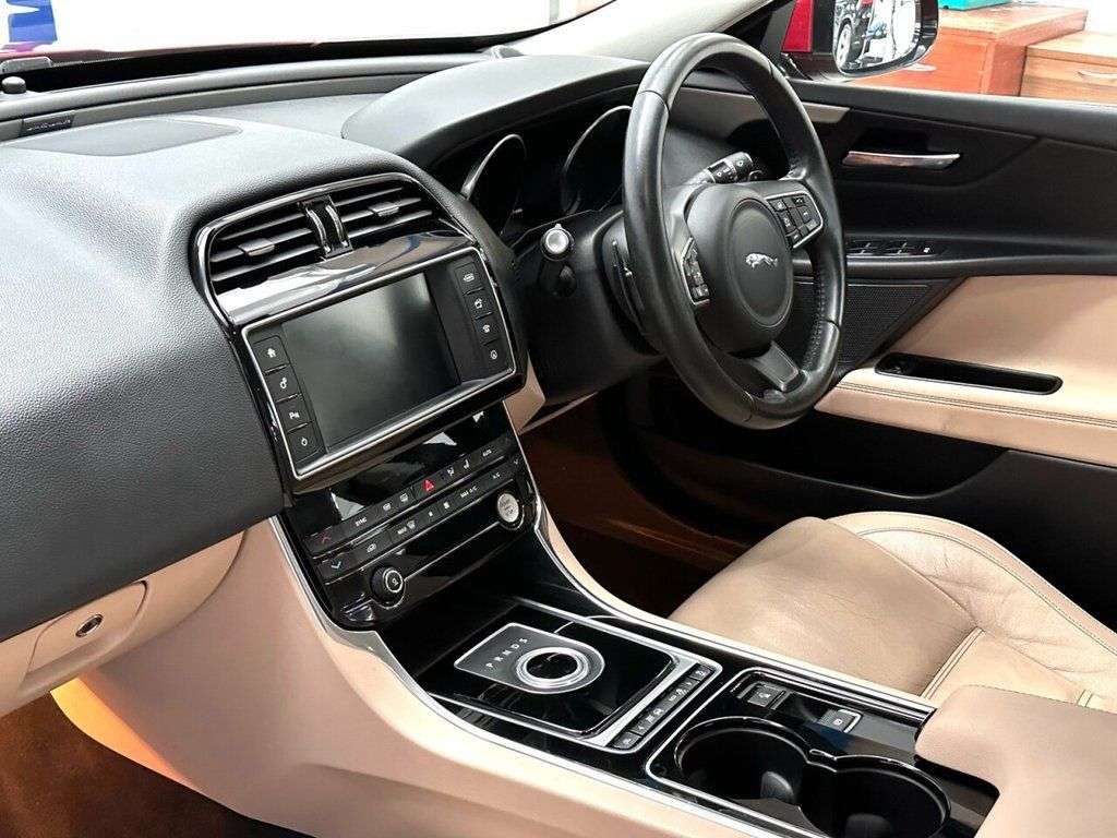 2016 JAGUAR XE 2016 JAGUAR XE