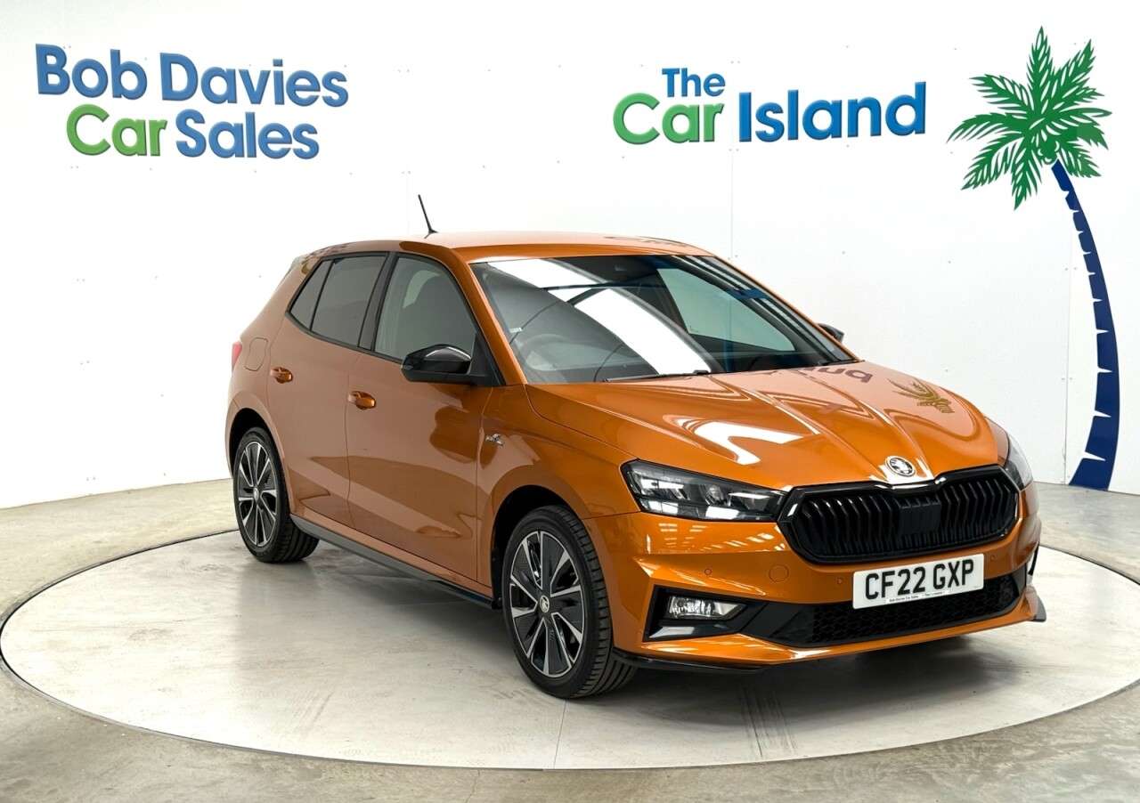 A 2022 SKODA FABIA 1.0 TSI Monte Carlo Hatchback 5dr Petrol DSG Euro 6 (s/s) (110 ps) AUTO, Pa A 2022 SKODA FABIA 1.0 TSI Monte Carlo Hatchback 5dr Petrol DSG Euro 6 (s/s) (110 ps) AUTO, Pa