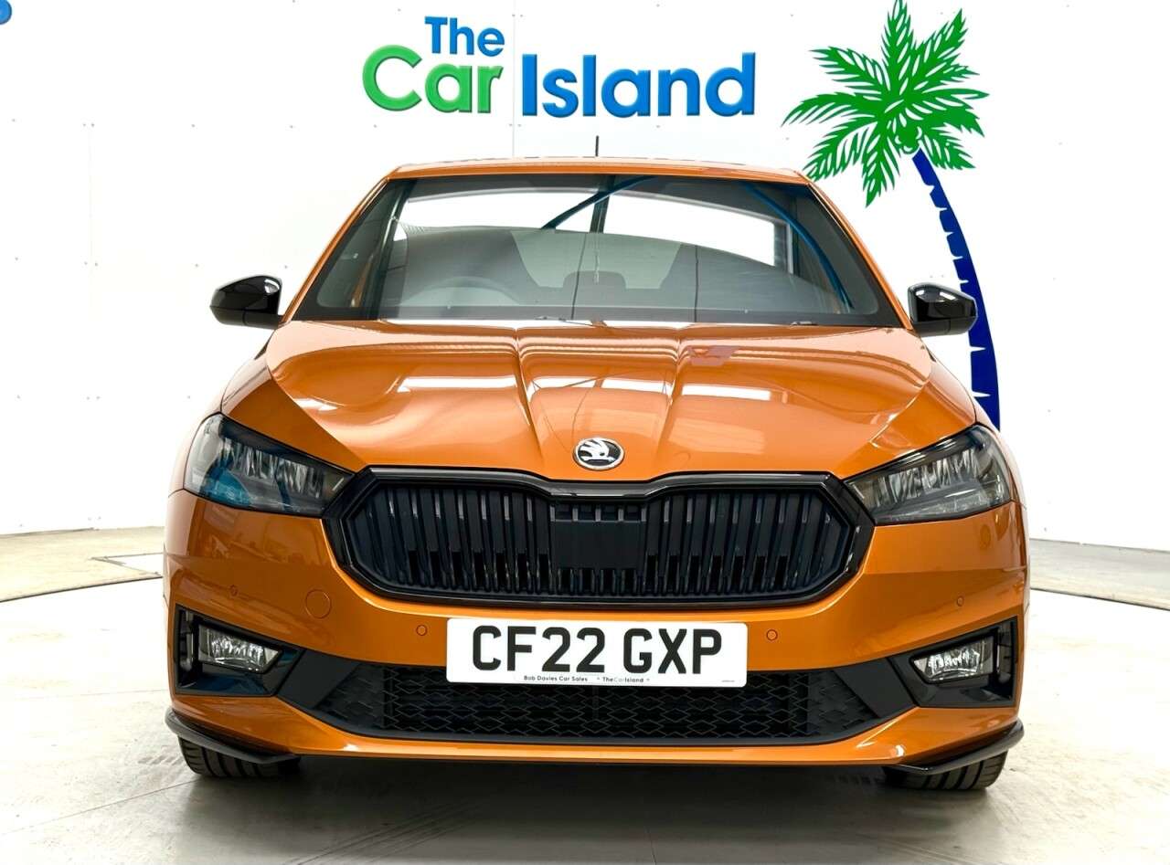 A 2022 SKODA FABIA 1.0 TSI Monte Carlo Hatchback 5dr Petrol DSG Euro 6 (s/s) (110 ps) AUTO, Pa A 2022 SKODA FABIA 1.0 TSI Monte Carlo Hatchback 5dr Petrol DSG Euro 6 (s/s) (110 ps) AUTO, Pa