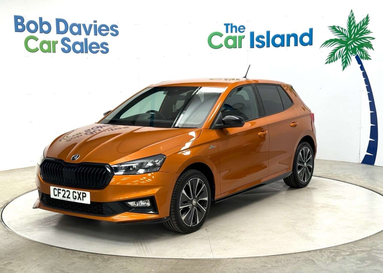 A 2022 SKODA FABIA 1.0 TSI Monte Carlo Hatchback 5dr Petrol DSG Euro 6 (s/s) (110 ps) AUTO, Pa A 2022 SKODA FABIA 1.0 TSI Monte Carlo Hatchback 5dr Petrol DSG Euro 6 (s/s) (110 ps) AUTO, Pa