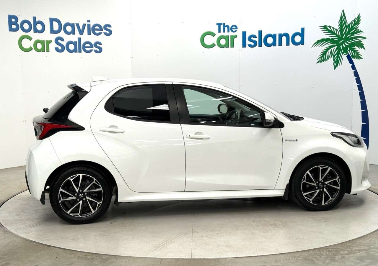 2021 TOYOTA YARIS 2021 TOYOTA YARIS