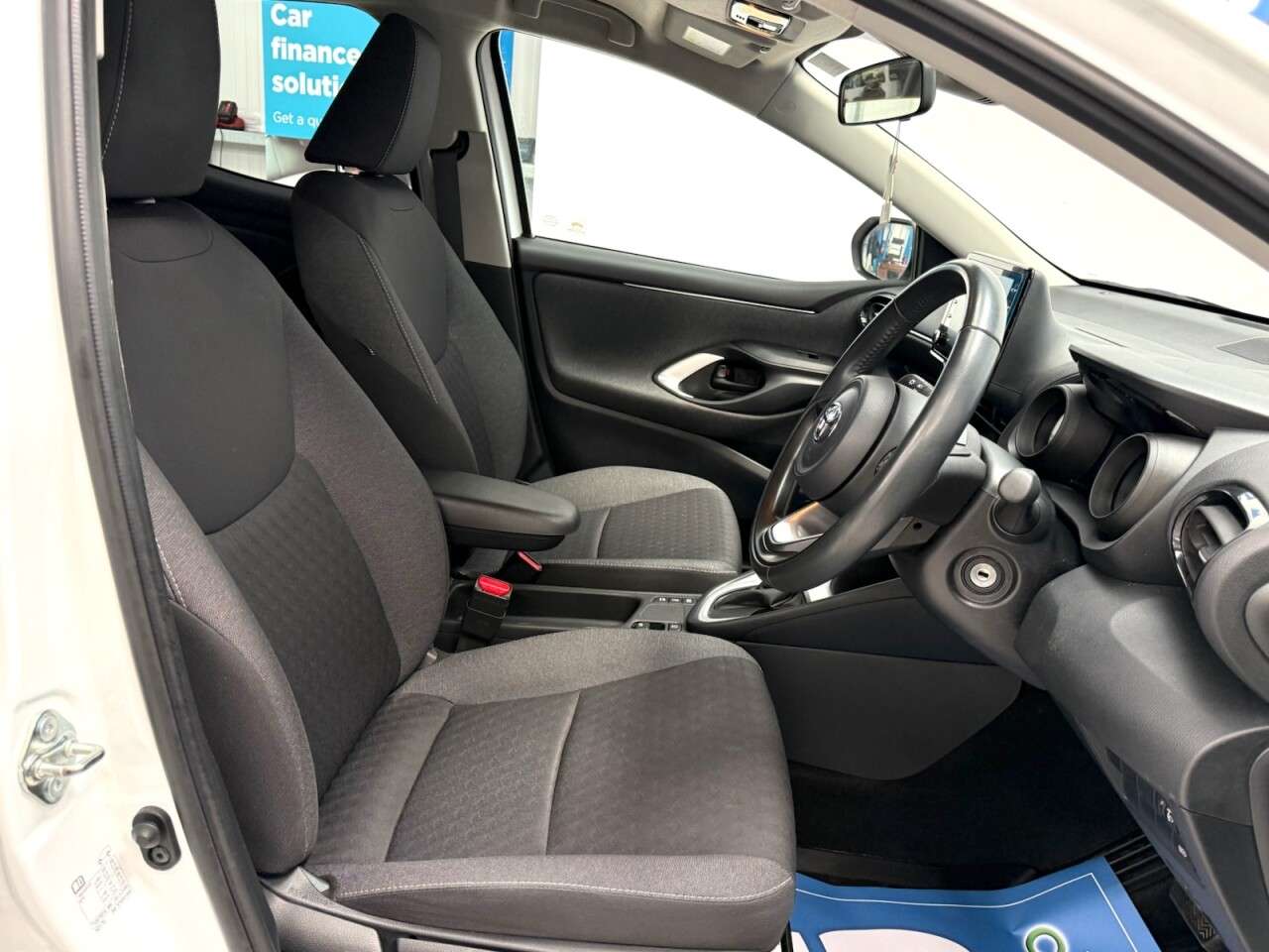 2021 TOYOTA YARIS 2021 TOYOTA YARIS
