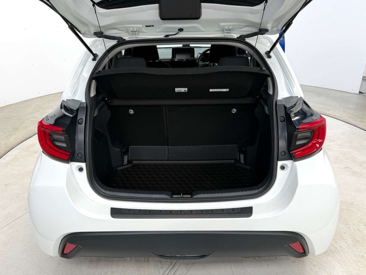 2021 TOYOTA YARIS 2021 TOYOTA YARIS
