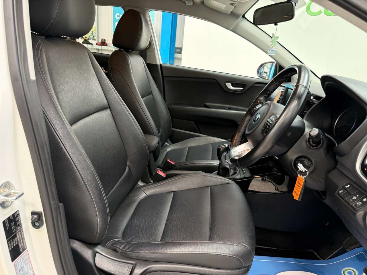 2020 KIA STONIC 2020 KIA STONIC