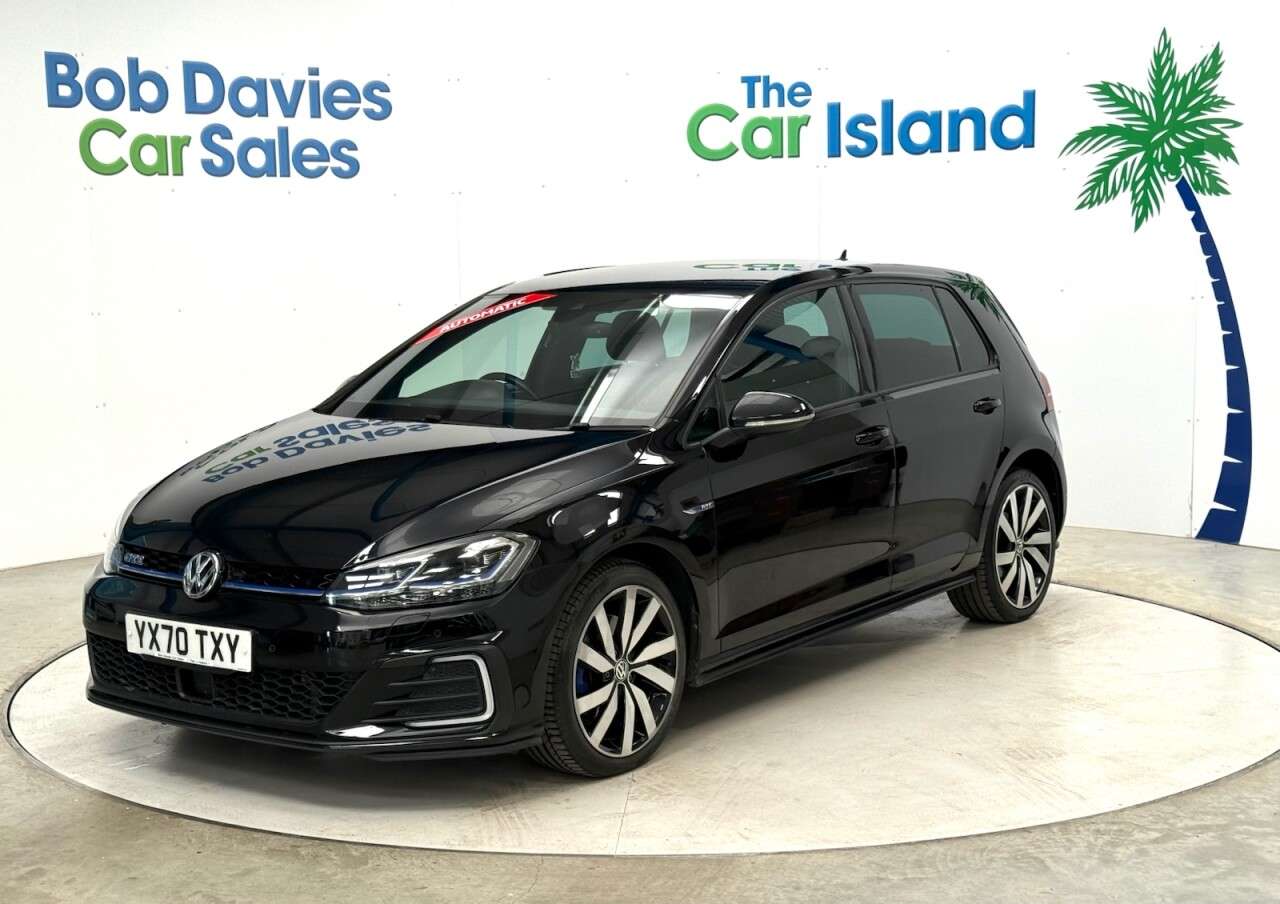 A 2020 VOLKSWAGEN GOLF 1.4 TSI 8.7kWh GTE Advance Hatchback 5dr Petrol Plug-in Hybrid DSG Euro 6 ( A 2020 VOLKSWAGEN GOLF 1.4 TSI 8.7kWh GTE Advance Hatchback 5dr Petrol Plug-in Hybrid DSG Euro 6 (