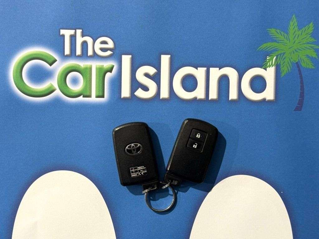 2018 TOYOTA YARIS 2018 TOYOTA YARIS