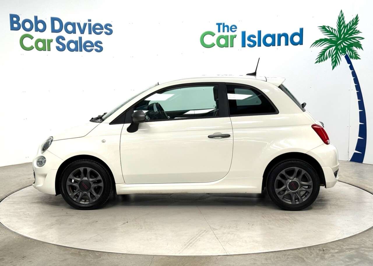 2018 FIAT 500 2018 FIAT 500