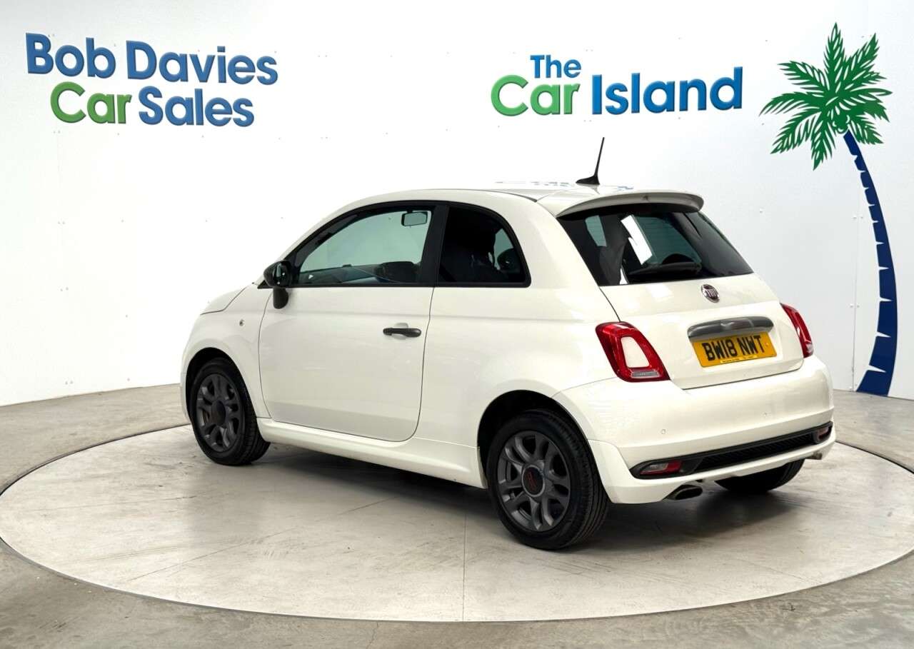 2018 FIAT 500 2018 FIAT 500