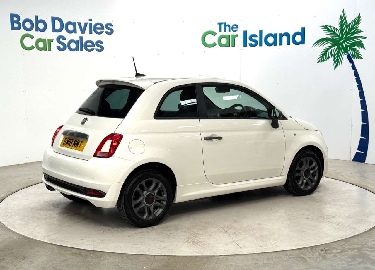 2018 FIAT 500 2018 FIAT 500