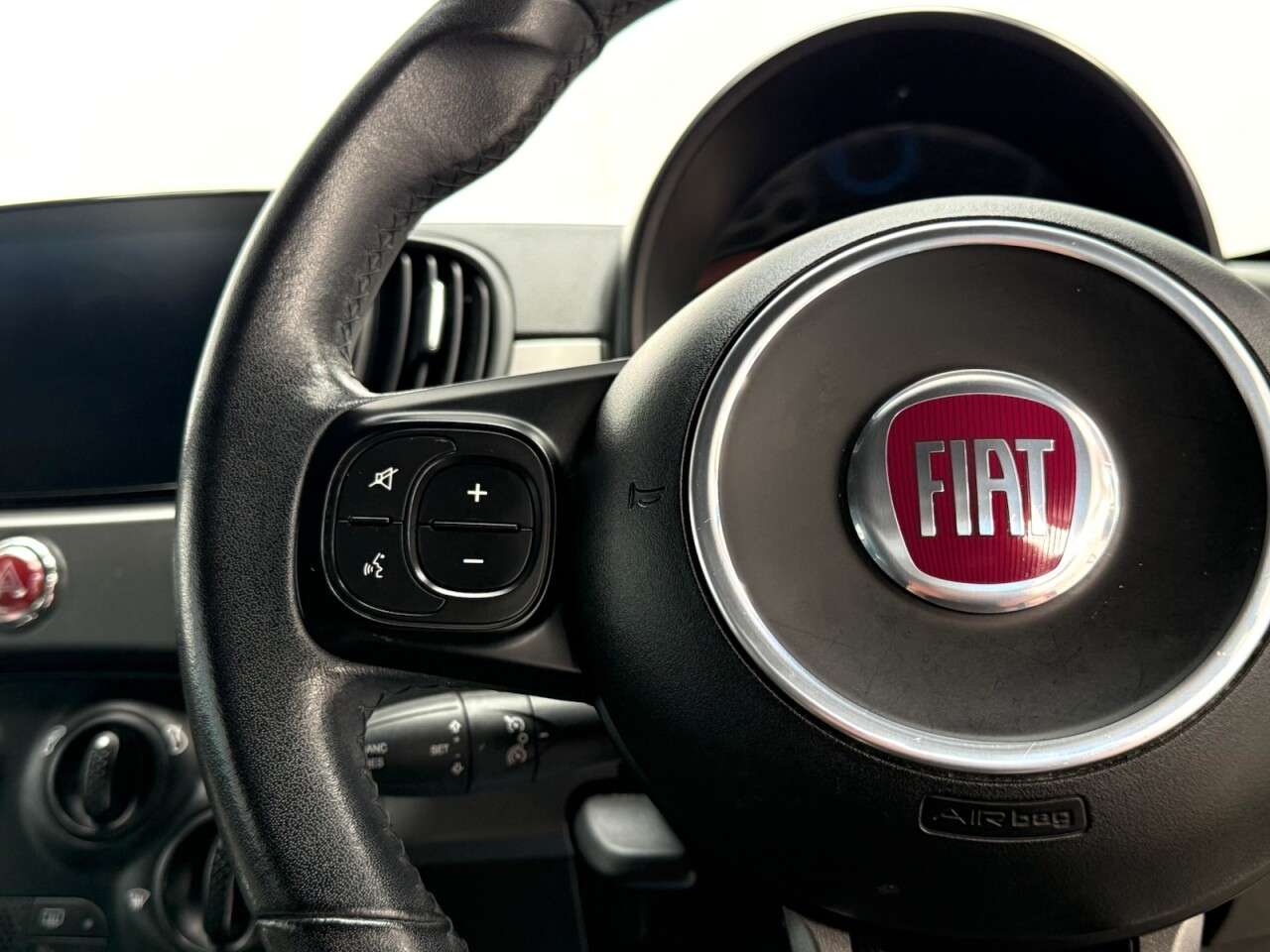 2018 FIAT 500 2018 FIAT 500