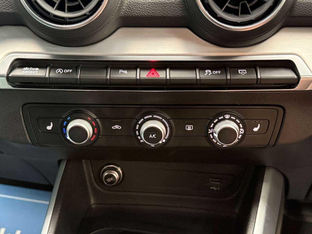 2020 AUDI Q2 2020 AUDI Q2